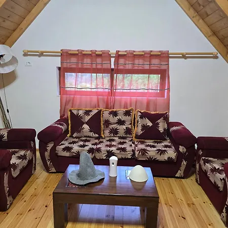 Lika בית הארחה *